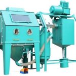 Ejector-type sandblasting chamber