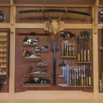 Стена для хранения ручных инструментов в Мастерской
